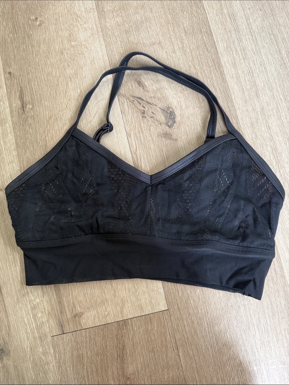 alo sports bra